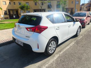 Toyota Auris 2015