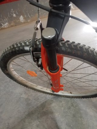 Bicicleta infantil negra