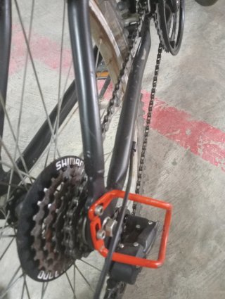 Bicicleta infantil negra