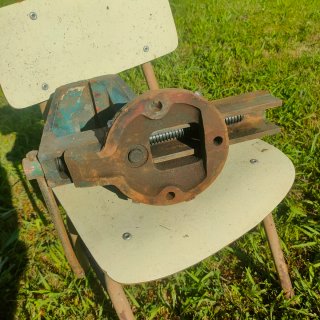 Tornillo de banco AGESA grande