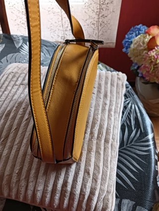 Bolso amarillo