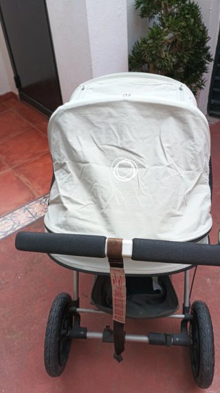 Cochecito Bugaboo camaleón con saco de invierno