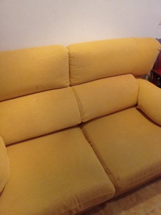 Sofá de estructura madera maciza solo 80 euros