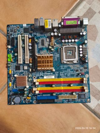 Placa base Gigabyte GA-8I945PM-RH