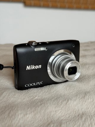 Nikon Coolpix A100 Cámara Digital Negra