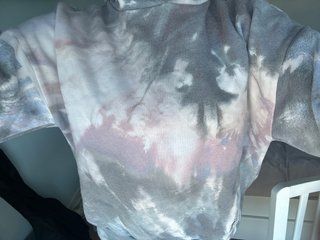 Sudadera con capucha tipo Tie Dye