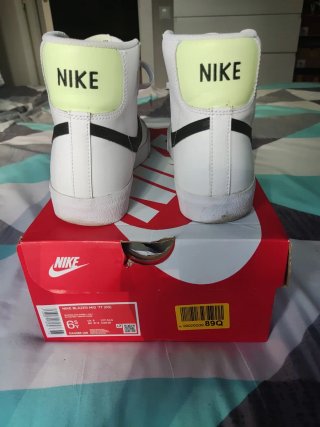 Zapatillas Nike Blazer MID'77 Talla 39 niño