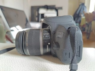 Canon EOS 800D + Obiettivo 18-55mm