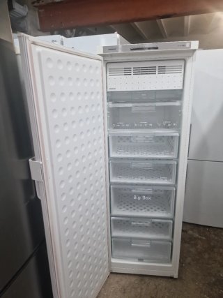 Congelador vertical Siemens 1.75m