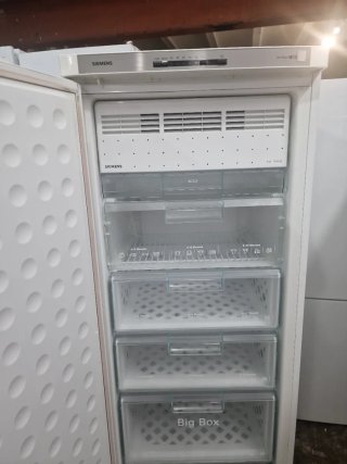 Congelador vertical Siemens 1.75m