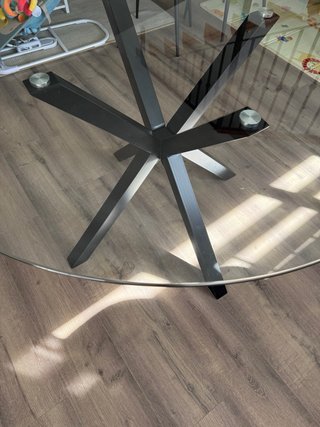 Mesa redonda cristal 114 cm patas negras de metal