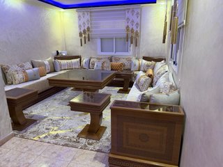 Salón Marroquí Sofá Beige y Dorado