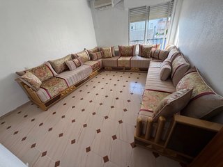 Salón Marroquí Sofá Beige y Dorado