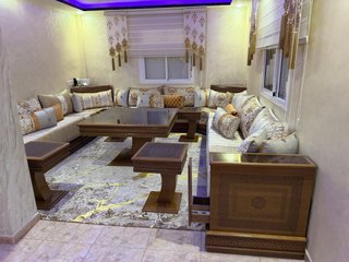Salón Marroquí Sofá Beige y Dorado