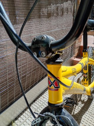 Bicicleta Monty BMX Amarilla