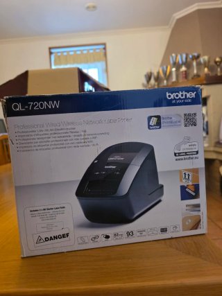 Impresora de etiquetas Brother QL-720NW