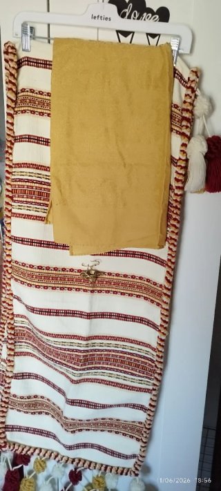 Manta Saraguell con flecos y pañuelo , largo 185