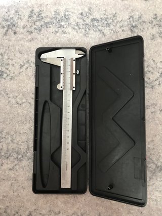 Calibre Pie de Rey con Caja