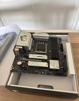 Placa Base MSI B650 GAMING PLUS WIFI