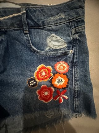 Shorts vaqueros Zara bordados mujer Talla M