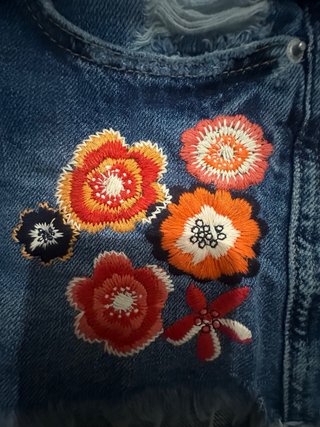 Shorts vaqueros Zara bordados mujer Talla M