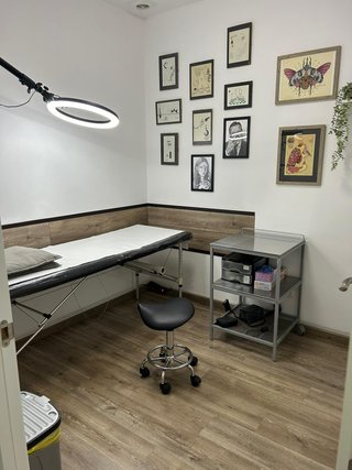 TRASPASO Estudio Tatuajes totalmente equipado BCN
