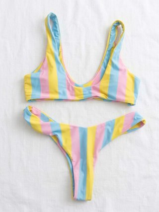 Bikini a rayas retro