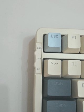 Tastiera Freewolf K6 beige e blu