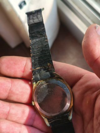 Reloj Invicta 17 Rubis Dorado