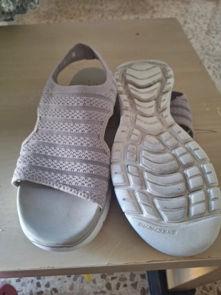 Sandalias Skechers Beige/Gris