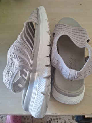 Sandalias Skechers Beige/Gris