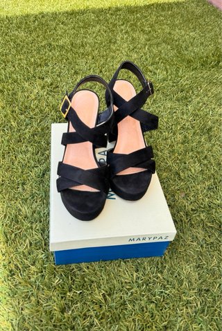 Sandalias Negras Plataforma Multitiras Ante Luxe
