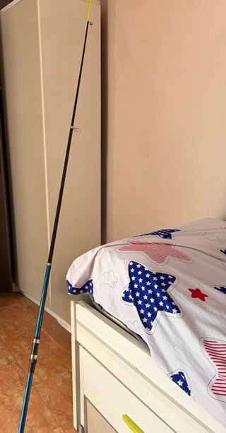 Equipo de pesca: señuelos, carrete y más