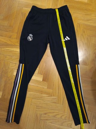 Chándal Real Madrid talla XS