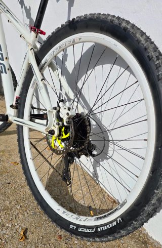 Bicicleta de Montaña BERG Blanca y Amarilla