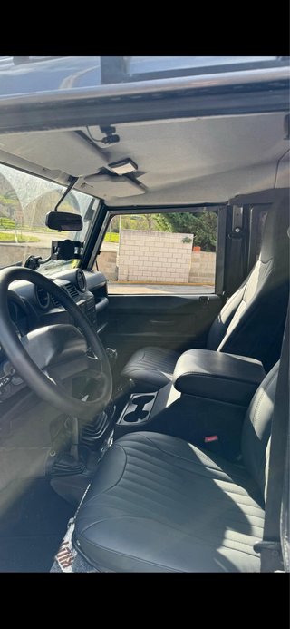 Land Rover Defender 110