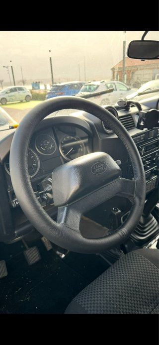 Land Rover Defender 110