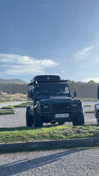 Land Rover Defender 110