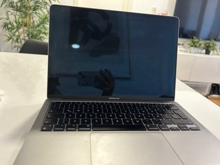 MacBook Apple Gris Espacial