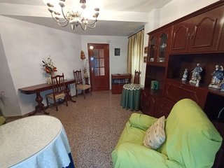 Chalet en venta en Linares