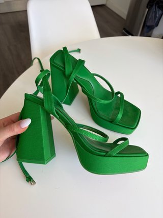 Sandalias Zara tacón verde