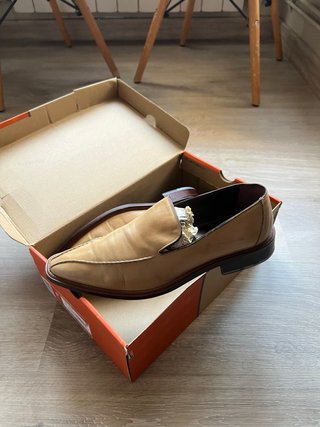 Zapatos de vestir hombre 42. 15€ cada par