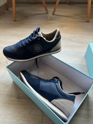 Zapatos de vestir hombre 42. 15€ cada par
