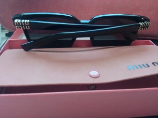 Gafas de sol Miu Miu negras NUEVAS