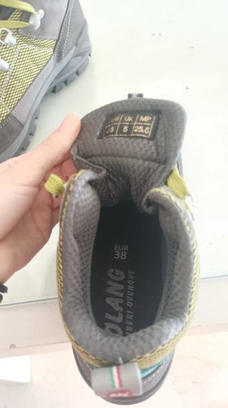 Botas de montaña Olang nuevas Talla 38