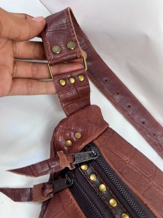 Riñonera de cuero bolso piel vacuno