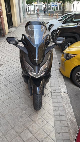 Honda Forza 125 ABS + Top Box