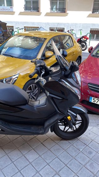 Honda Forza 125 ABS + Top Box