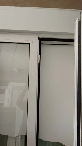 Balconera aluminio abatible  medidas 1 ancho 220 a