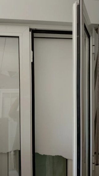 Balconera aluminio abatible  medidas 1 ancho 220 a